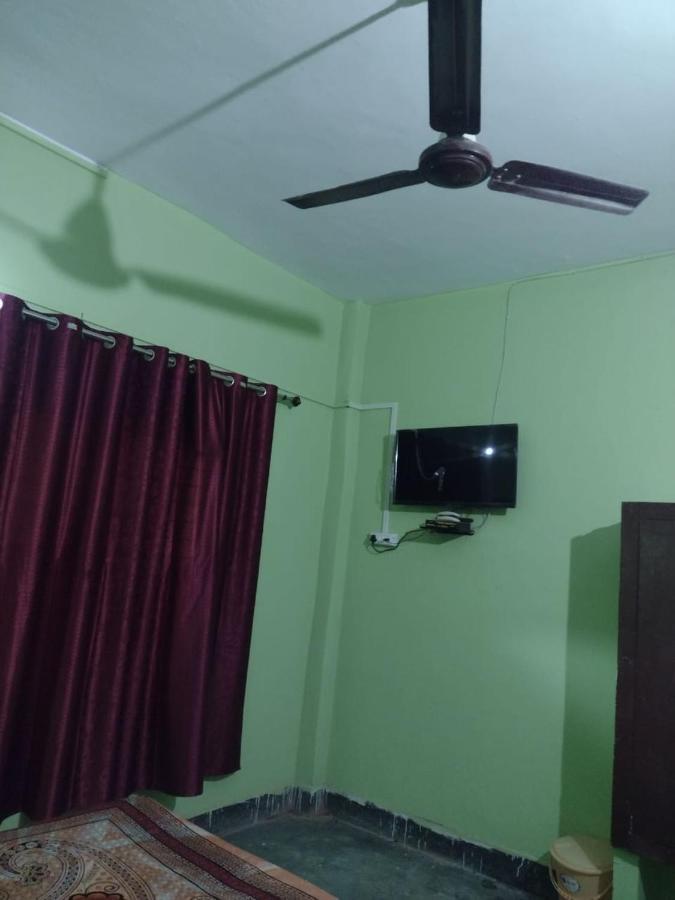 Oyo 83936 Chaudhary Guest House Bulandshahr エクステリア 写真