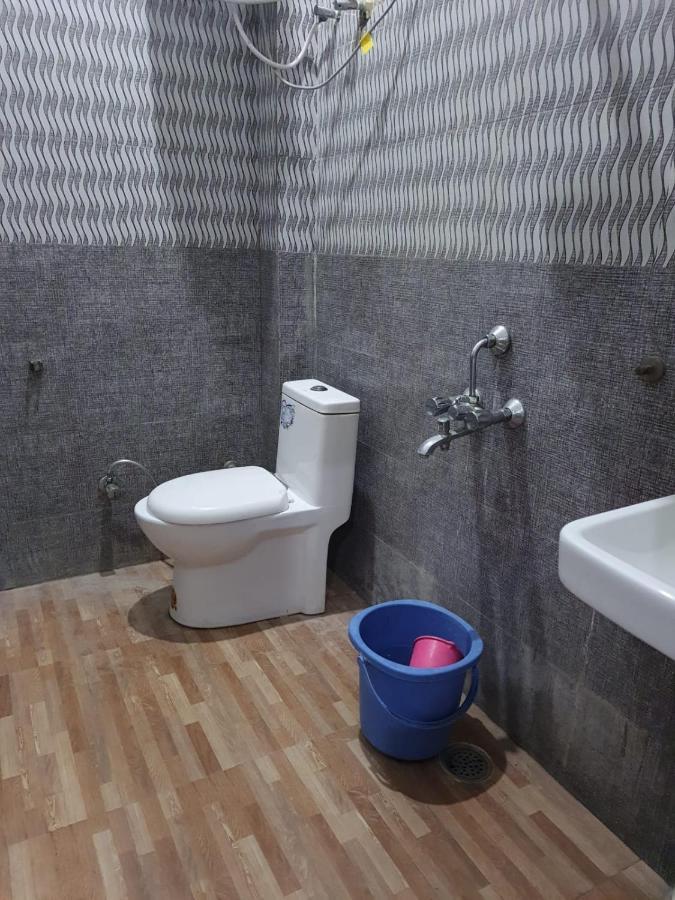 Oyo 83936 Chaudhary Guest House Bulandshahr エクステリア 写真