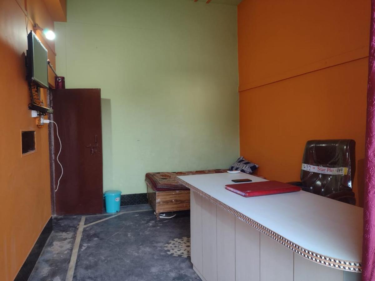 Oyo 83936 Chaudhary Guest House Bulandshahr エクステリア 写真
