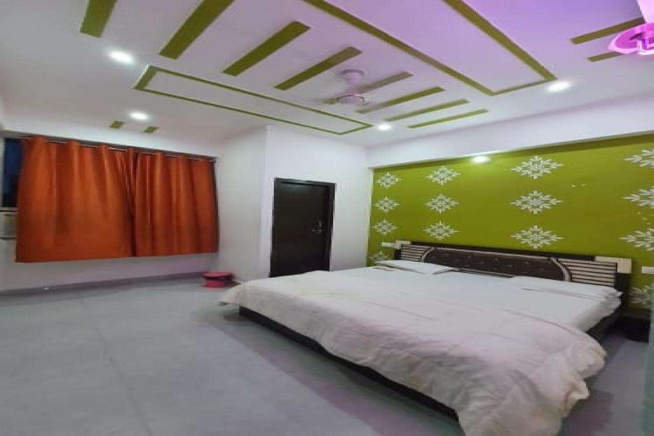 Oyo 83936 Chaudhary Guest House Bulandshahr エクステリア 写真